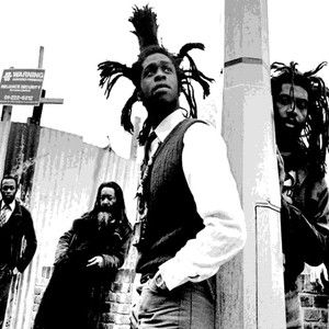 Meet your Posher, Clairmont